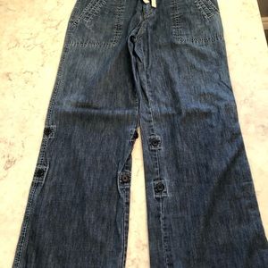 Casual soft jean/capris. Can be worn full length or as capris.